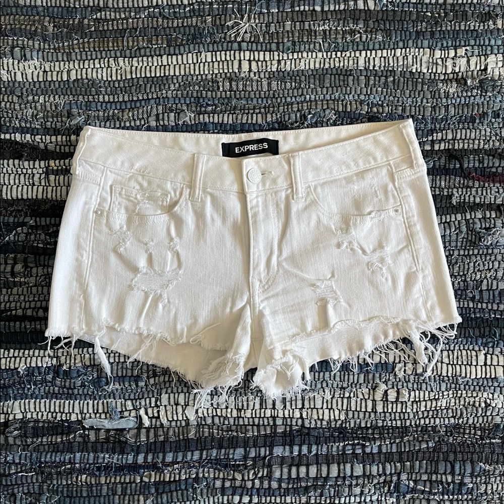 Express Low-rise White distressed short shorts